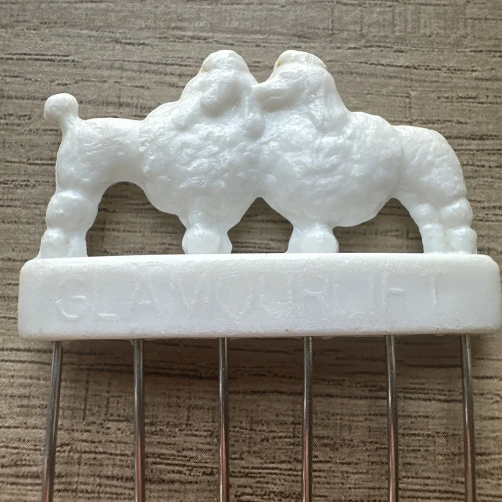 Vintage Glamour‎ Lift White Poodles Pick Comb Kurtell & Company
